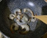 Foto langkah ke 2 dari resep Udang Pete Masak Kecap.