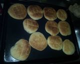 Foto del paso 7 de la receta: Tortitas caseras (De azúcar y con chicharrones)