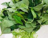 Foto langkah ke 2 dari resep Daun ketela rebus bumbu kecap jamur.