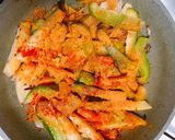 A picture of step 3 of Potato & Green Capsicum.