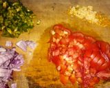 A picture of step 2 of Ginger garlic chicken stew.