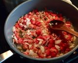 Foto del paso 2 de la receta: Revuelto de huevos con chorizo (de soya)