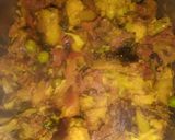 गोभी मटर आलू सब्ज़ी (gobi matar aloo sabzi recipe in Hindi) रेसिपी चरण 4 फोटो