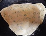 A picture of step 3 of Palak Paratha.