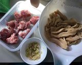 รูปขั้นตอนการทำที่ 1 ของ ต้มหน่อไม้จีนซี่โครงหมู