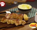 Foto del paso 3 de la receta: Chuzos de pollocon salsa miel mostaza