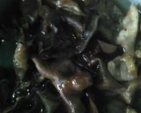 Foto langkah ke 1 dari resep Mie goreng jamur kuping.
