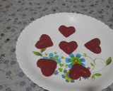 A picture of step 5 of White chocolate compound red heart shape chocolate.
