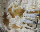 Foto langkah ke 3 dari resep Butter Cream Kokoh.