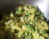 आलू पत्तागोभी मटर की सब्जी (aloo pattagobi recipe in Hindi) रेसिपी चरण 2 फोटो