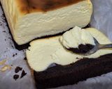 Foto langkah ke 10 dari resep Burnt Cheesecake Brownies.
