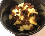 A picture of step 2 of Apple Raisin Oatmeal.