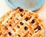 A picture of step 8 of Lettice Pie.