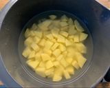 Paprikás krumpli 🥔🌶 recept fázis 1 fotója