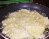 A picture of step 3 of Fried Yam with Egg.