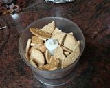 Foto del paso 2 de la receta: Mi versión del polvito uruguayo (con caramelo de tuno y mousse de yogur griego)