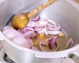 A picture of step 1 of Mutton Salan 😋.