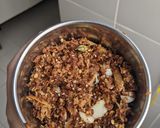 A picture of step 3 of Malvani chicken.