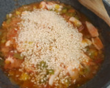 Foto del paso 3 de la receta: Arroz con chipirones y gambas
