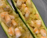 Foto del paso 7 de la receta: Calabacines rellenos de langostinos