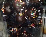Foto langkah ke 4 dari resep Bola Bola Coklat.