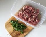 รูปขั้นตอนการทำที่ 1 ของ หมูผัด