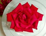 A picture of step 6 of Valentine special Rose cake.