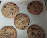 Foto del paso 7 de la receta: Cookies de chips de chocolate: crujientes por fuera y blandas por dentro!❤️🍫