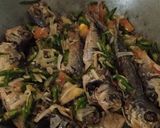 Foto langkah ke 3 dari resep Ikan Sarden Cabe Ijo.