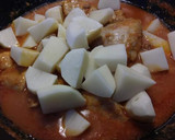 Foto del paso 6 de la receta: Pollo en salsa de tomate🌺