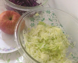 Foto del paso 2 de la receta: Ensalada de Col (Repollo)morado y col blanco verde!!