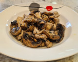 Foto del paso 7 de la receta: Pollo al ajillo con champiñones