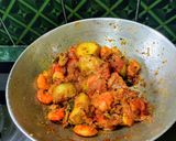 A picture of step 3 of Prawn Potato Masala Curry.