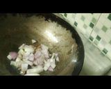 A picture of step 2 of Pappadam thoran.