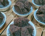 Foto langkah ke 2 dari resep Bolu kukus coklat tanpa telur pasti mekar.