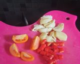 Foto langkah ke 2 dari resep Cah Kangkung Jamur.