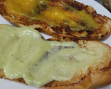 Foto del paso 10 de la receta: Sándwich🥐de berenjena🍆bbq, carne🧅, queso🧀y cebollas grillé🥯🥩🧀