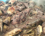 Foto del paso 5 de la receta: Conejo al vino tinto con acelgas y alcachofas