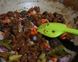 Foto langkah ke 5 dari resep Sate Daging Sapi Goreng.