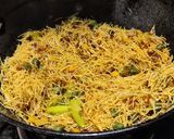 A picture of step 3 of Chilli vermicelli.
