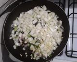Foto del paso 2 de la receta: Tortilla de papa y queso
