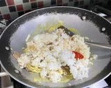 Foto langkah ke 3 dari resep Nasi Goreng Hongkong.