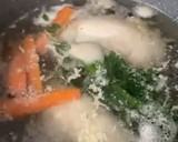 Foto del paso 2 de la receta: Consomé de Pollo