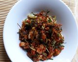 Foto langkah ke 6 dari resep Sambal Ikan Asin + Kucai.