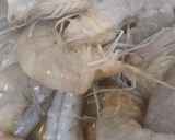 Foto langkah ke 1 dari resep Udang Goreng Mentega Saus Inggris.