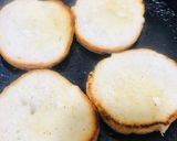 A picture of step 2 of Cheesy bread.