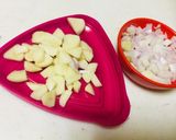 A picture of step 3 of Paneer  Balti with Soya-Makhana.