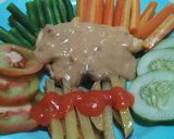 Foto langkah ke 3 dari resep Simple Chicken Steak With Mushroom Sauce.