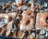 Foto del paso 8 de la receta: Merluza rellena en salsa de berberechos