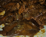 Foto del paso 7 de la receta: Canelón de carrilleras de cerdo al vino tinto con setas de temporada